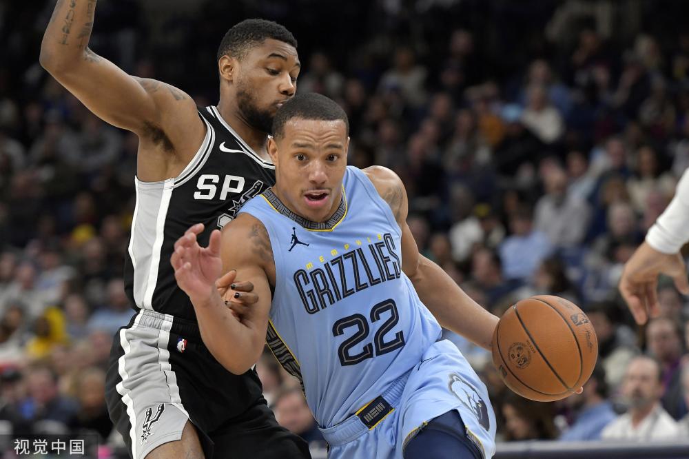 但他在场上 但他在场上